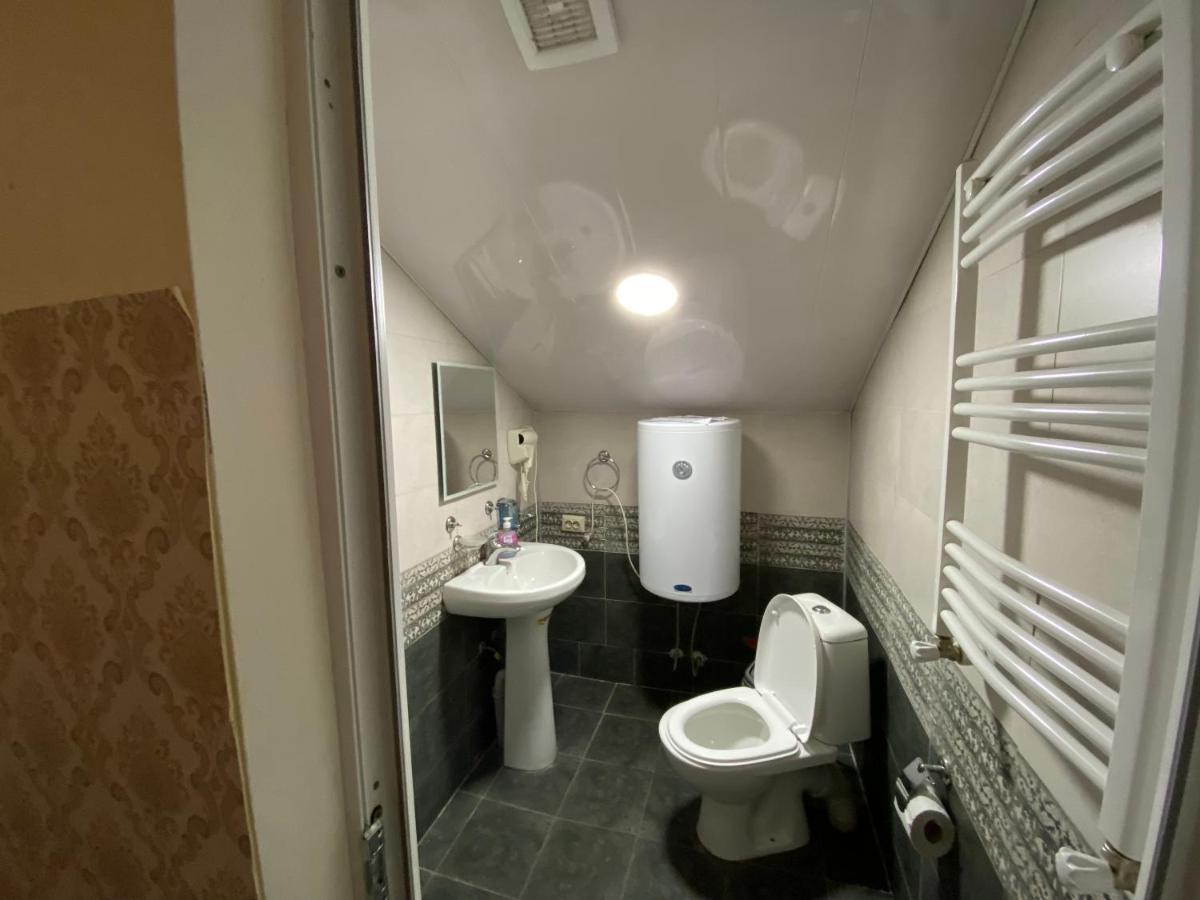 Manana Japaridze'S Guesthouse Mestia Buitenkant foto